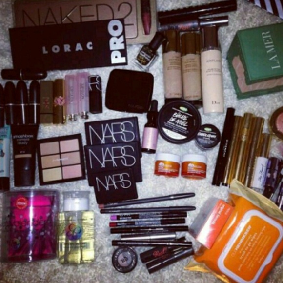 Randomly picked makeup box (NO JUNK)